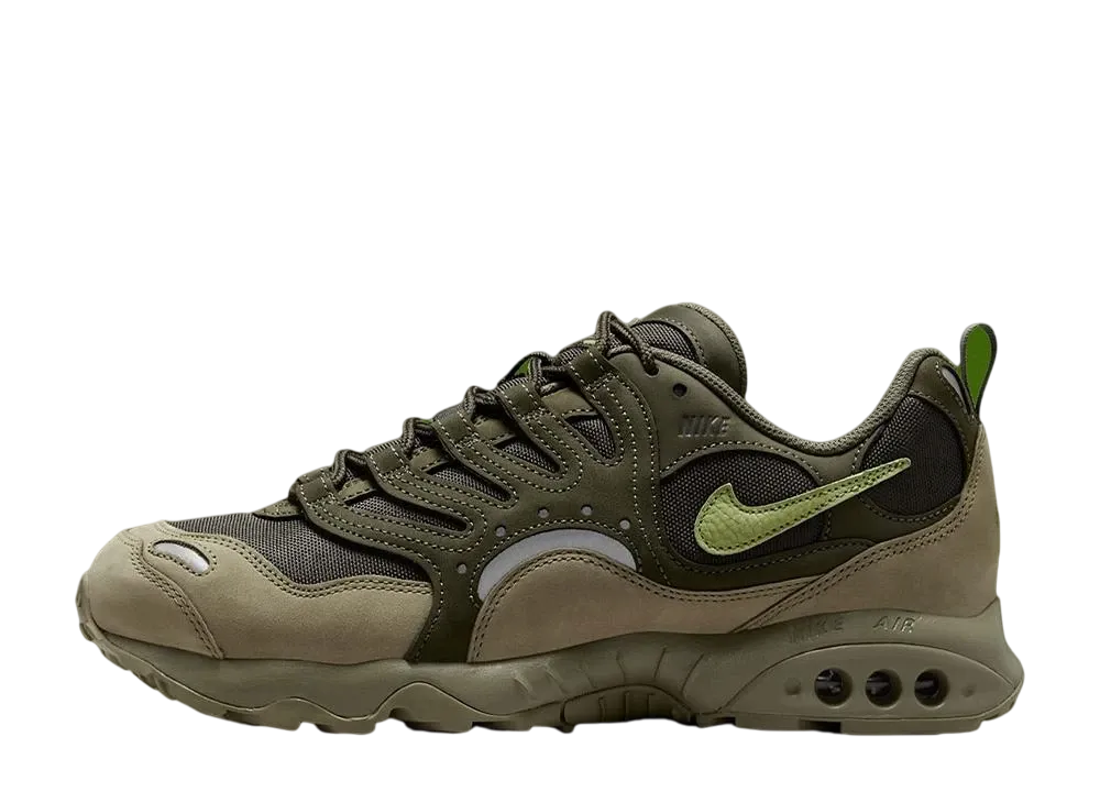 ナイキ エアテラフマラ "オリーブ"