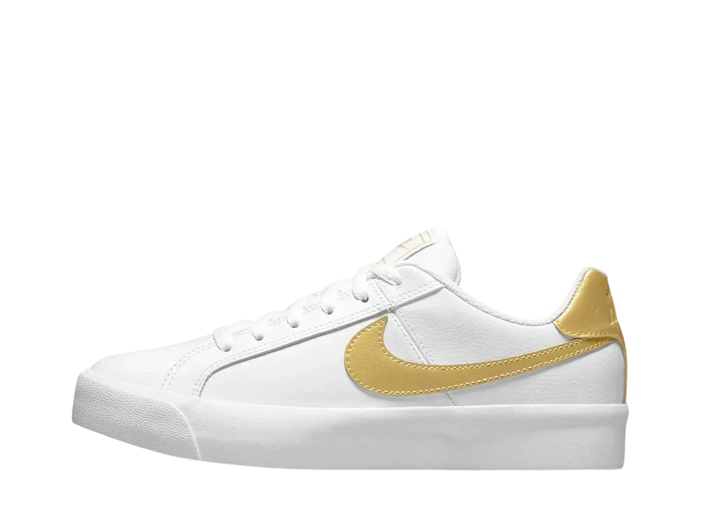 ナイキ ウィメンズ コートロイヤル AC "ホワイト/メタリックゴールド"