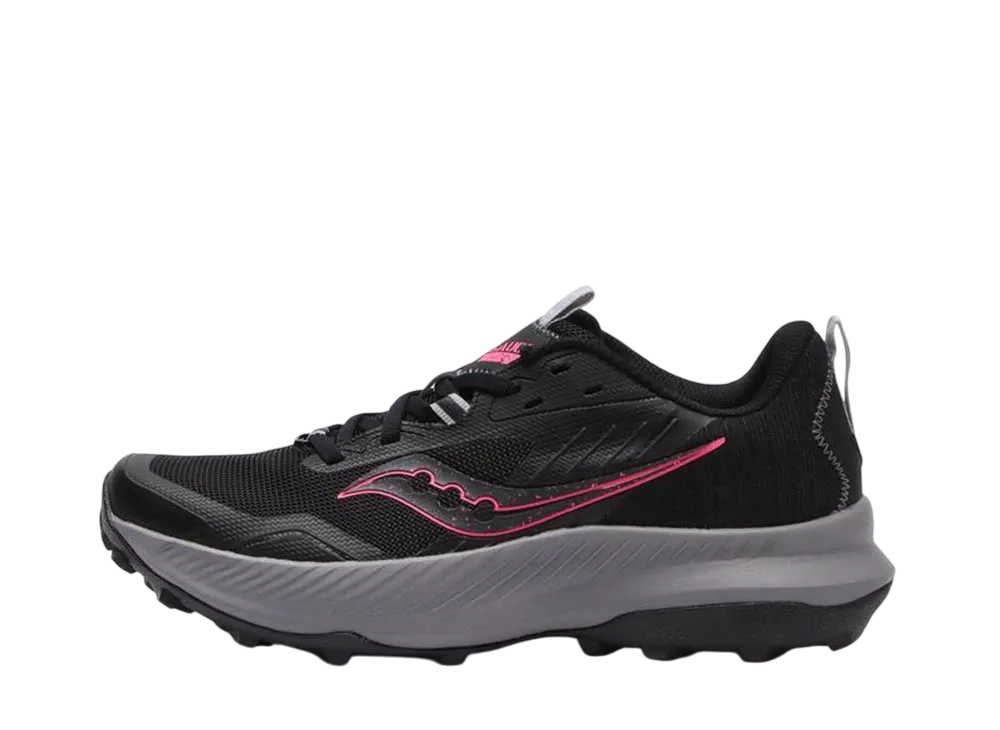 サッカニー ウィメンズ ブレイズ TR "ブラック/ビジピンク"