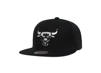 Mitchell&Ness NBA EVERGREEN BLACK WHITE SNAPBACK BULLS "BLACK"