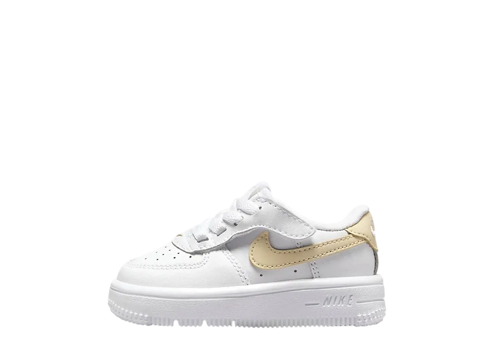 ナイキ TD フォース1 ロー イージーオン "ホワイト/ホワイト/ライトカーキ" (キッズ)