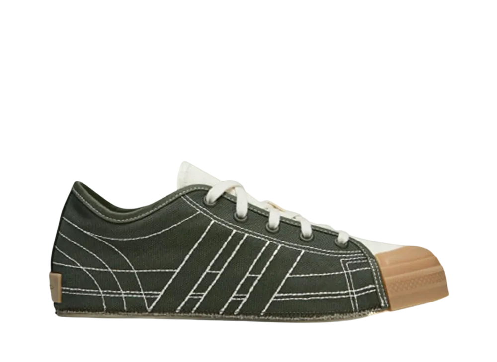 アディダス ワイスリー ニッツァ ロー "ナイトカーゴ/クリームホワイト/ガム"