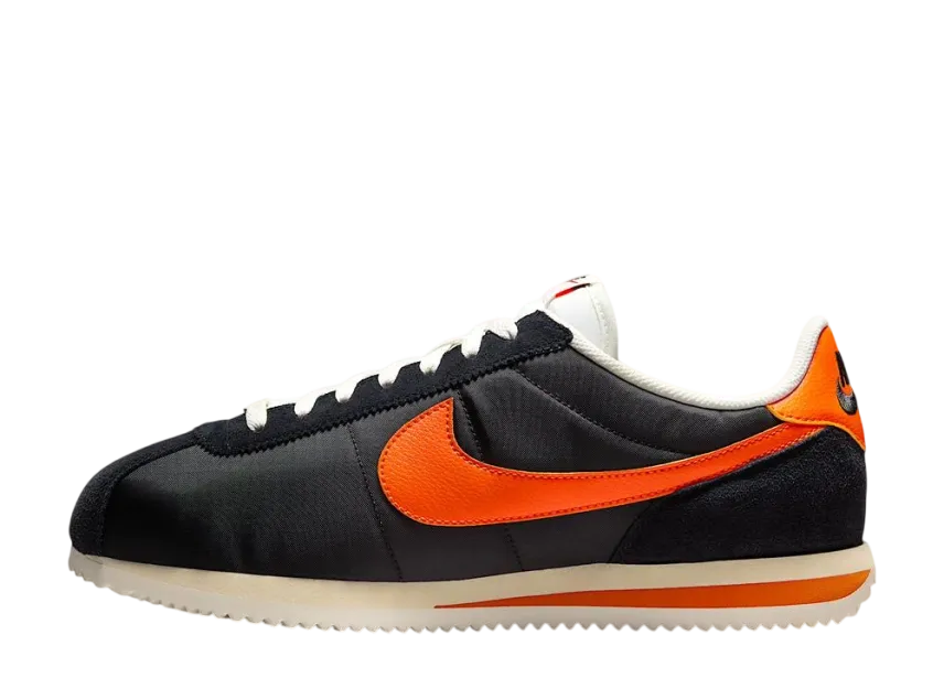 ナイキ コルテッツ テキスタイル "ブラック/セイル/セーフティオレンジ"