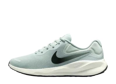 ナイキ レボリューション7 "ライトシルバー/ライトアーミー/ペールアイボリー/セコイア"