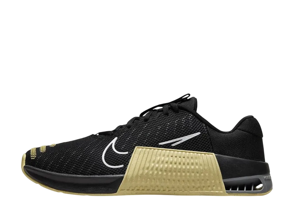 ナイキ メトコン9 "ブラック/ベガスゴールド/スモークグレー/ホワイト"