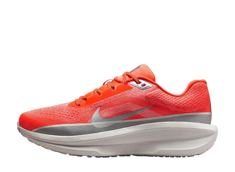 ナイキ ウィンフロー11 "ハイパークリムゾン/セーフティオレンジ/メタリックシルバー"