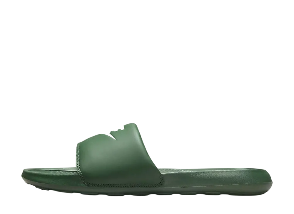 ナイキ ビクトリーワン スライド "ファー/ファー/ホワイト"