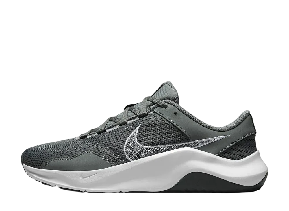 ナイキ レジェンド エッセンシャル3 ネクストネイチャー "スモークグレー/ダークスモークグレー/ホワイト"