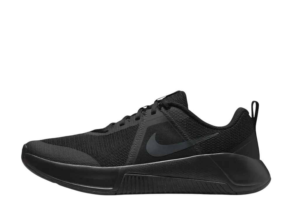 ナイキ MCトレーナー3 "ブラック/アンスラサイト"