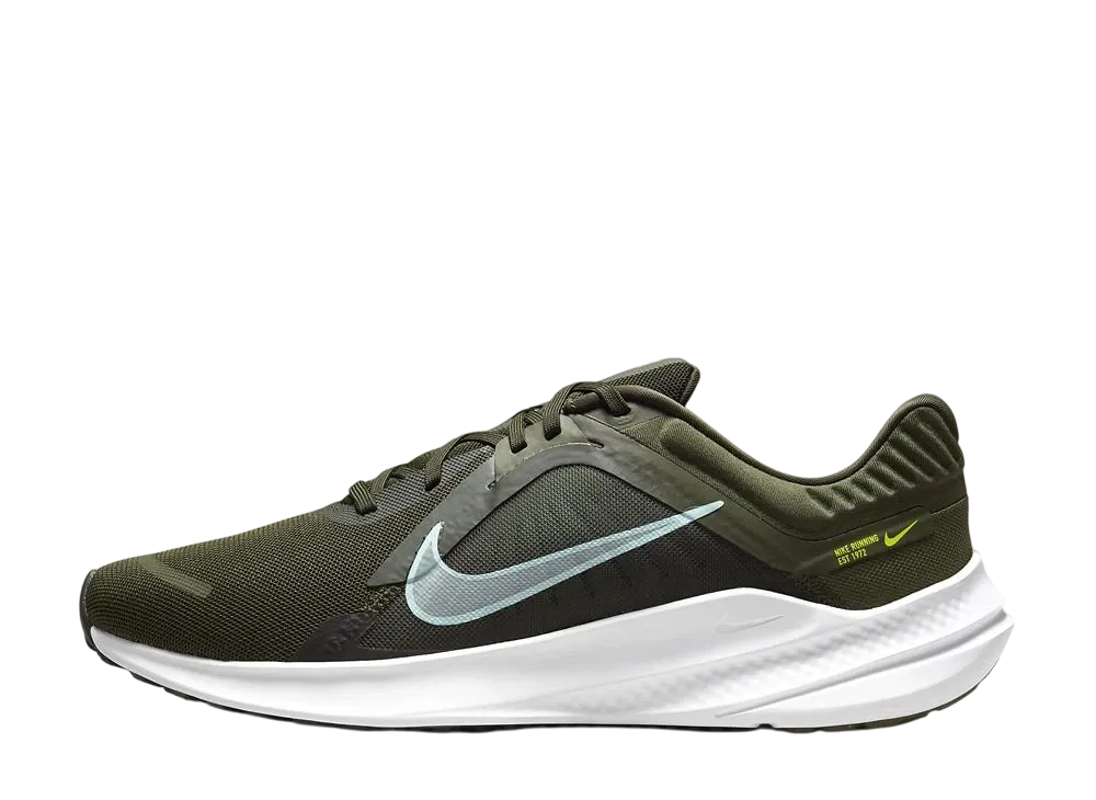 ナイキ クエスト5 "カーゴカーキ/セコイア/ホワイト/グレイシャーブルー"