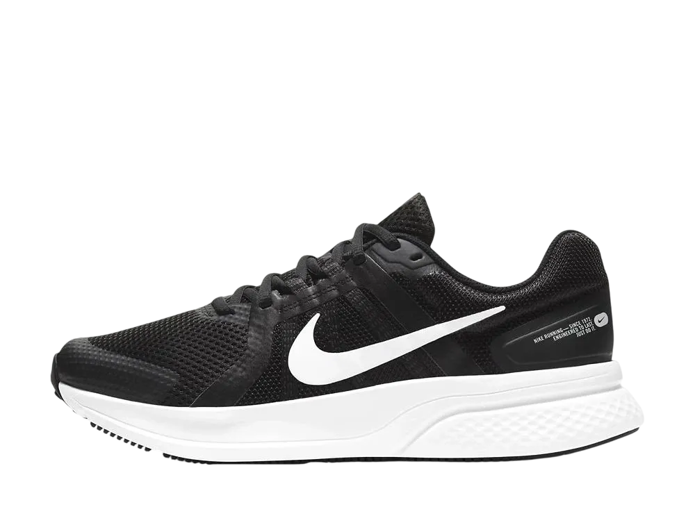 ナイキ ランスウィフト2 "ブラック/ダークスモークグレー/ホワイト"