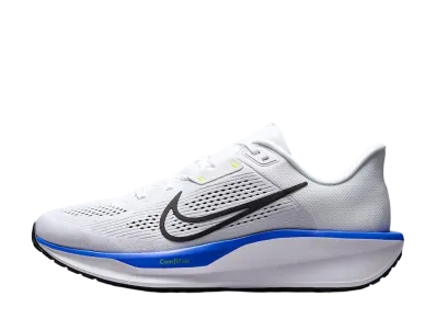 ナイキ クエスト6 "ホワイト/ハイパーロイヤル/ボルト/ブラック"