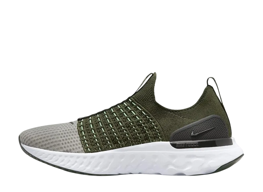 ナイキ リアクト ファントム ラン フライニット2 "ラフグリーン/セコイア/エレメンタルグリーン/イエローストライク"