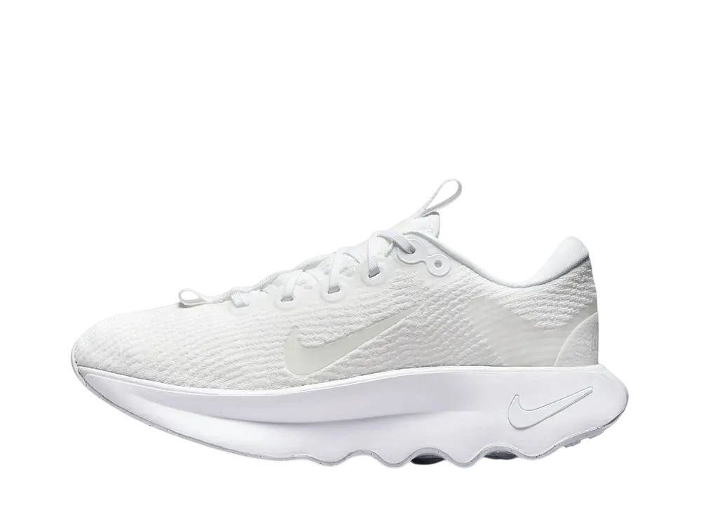 ナイキ ウィメンズ モティバ "ホワイト/サミットホワイト/ピュアプラチナム/ホワイト"