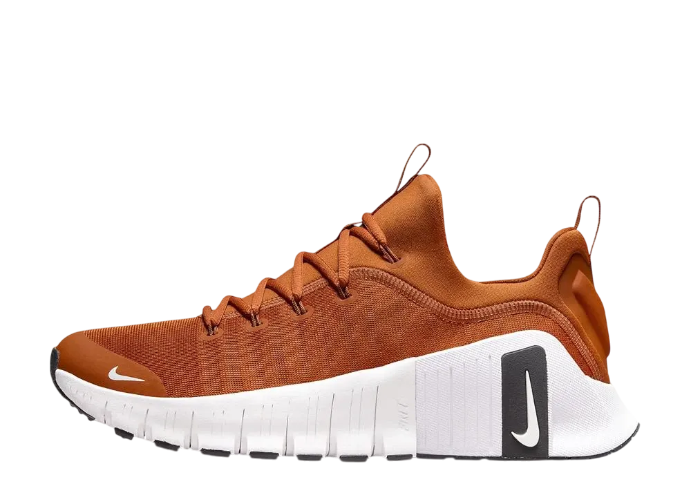 ナイキ フリー メトコン6 "デザートオレンジ/ブラック/ホワイト"