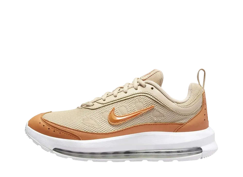 ナイキ ウィメンズ エアマックス AP "アンバーブラウン/ホワイト/サンドドリフト"