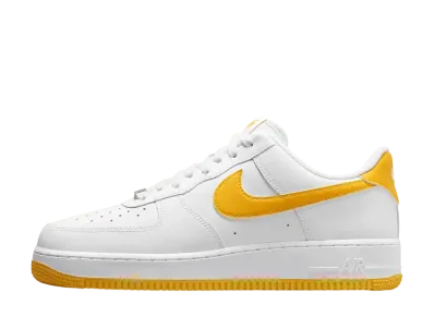 ナイキ エアフォース1 '07 "ホワイト/ホワイト/ユニバーシティゴールド"