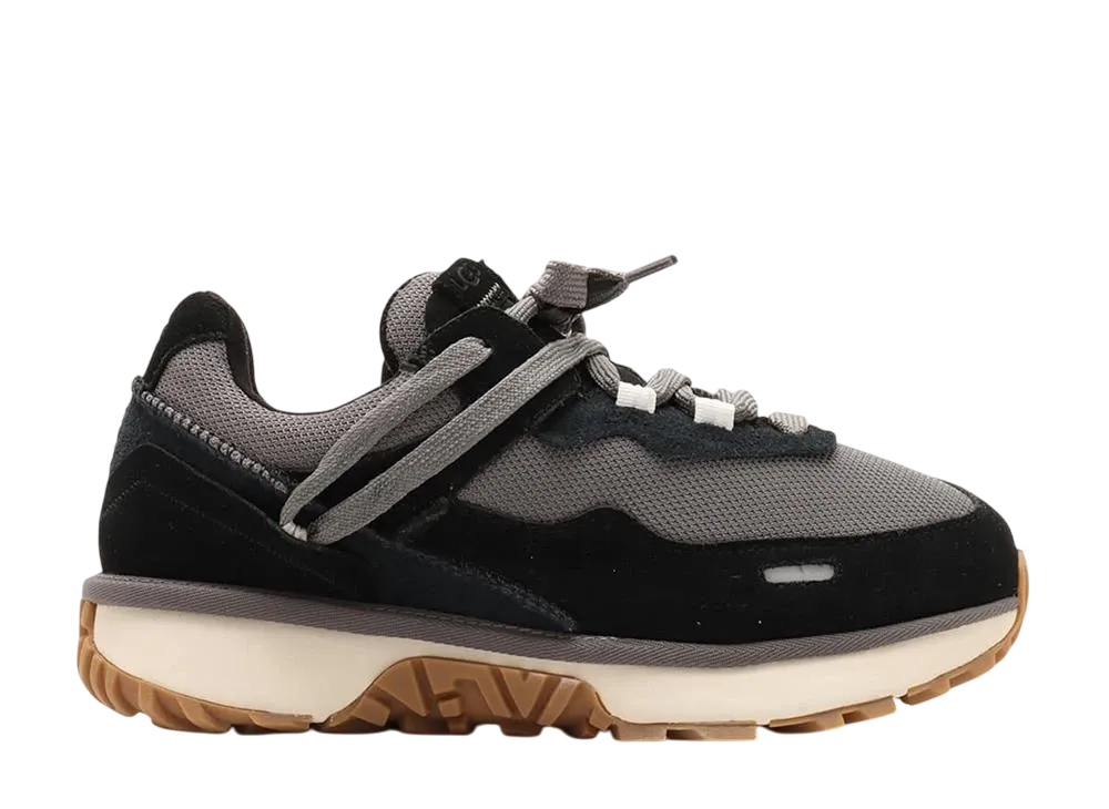 アグ レトロファイ ロー "ブラック"