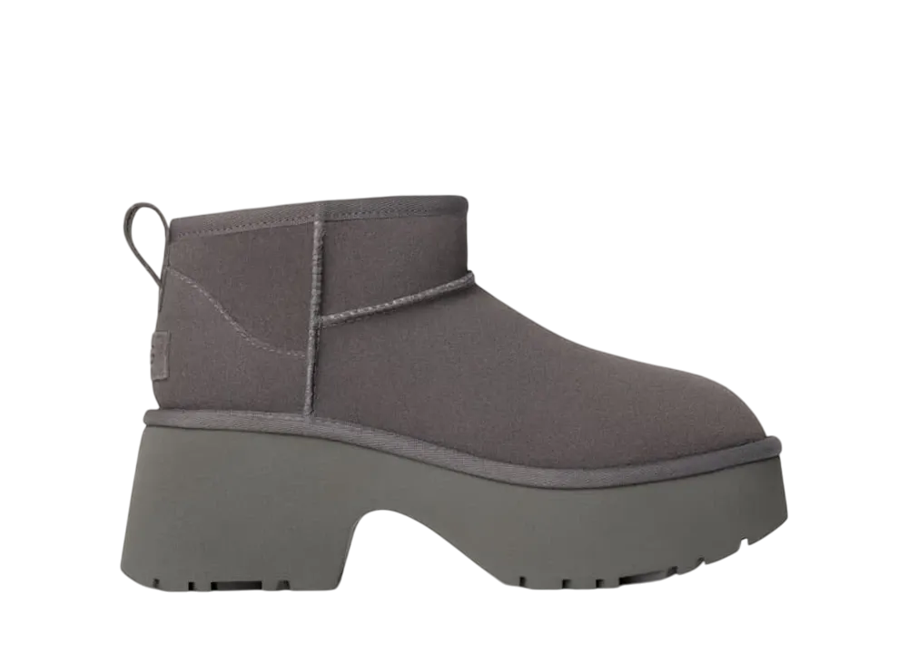 アグ ウィメンズ クラシック ウルトラ ミニ ニュー ハイツ "チャコール"