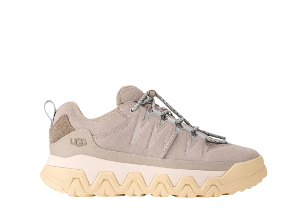 アグ ウィメンズ キャップトレイル ロー "キャンプファイヤー"