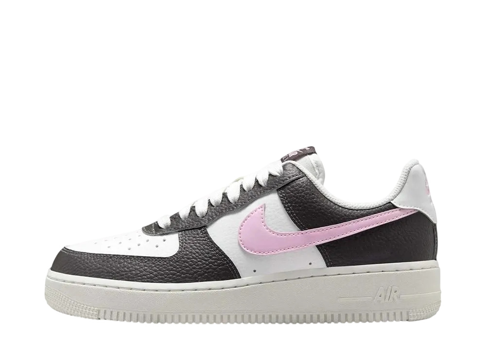 ナイキ ウィメンズ エアフォース1 "サミットホワイト/ピンクフォーム/ミディアムアッシュ"
