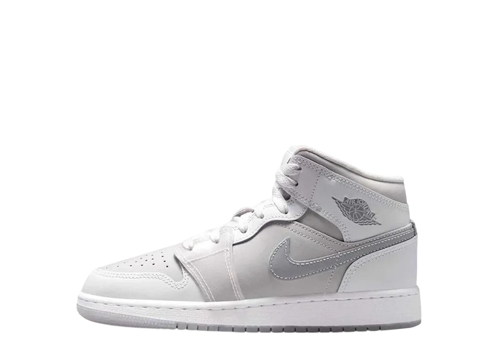ナイキ GS エアジョーダン1 ミッド "メタリックシルバー"