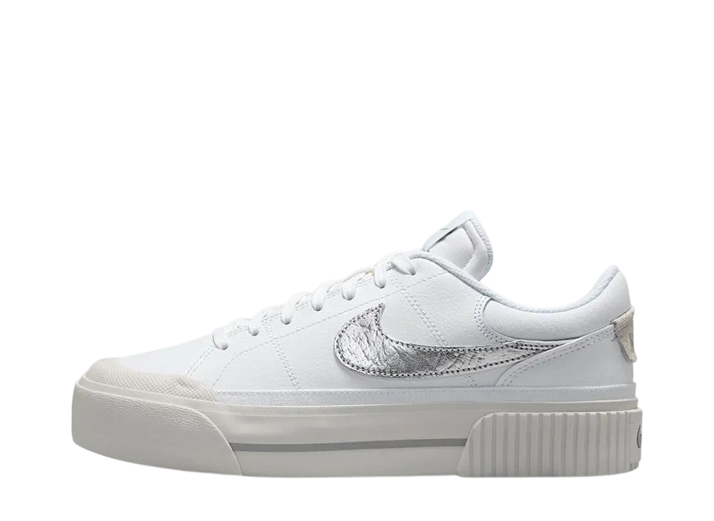 ナイキ ウィメンズ コートレガシー リフト "ホワイト/ライトボーン/フォトンダスト/メタリックシルバー"