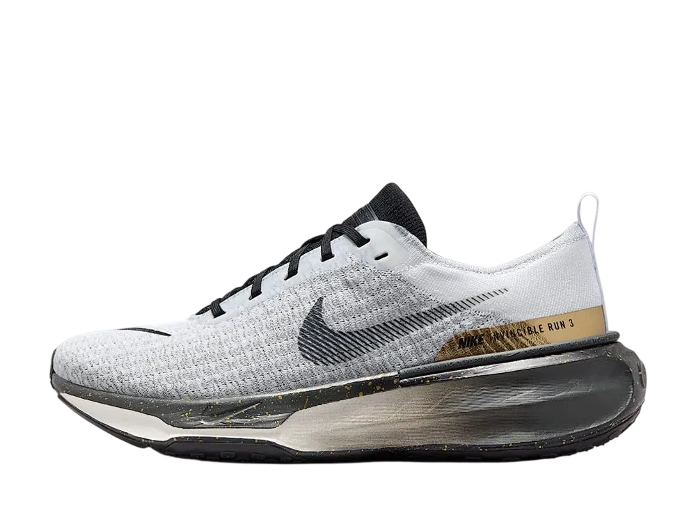 ナイキ インヴィンシブル3 "ホワイト/ダークスモークグレー/ライトスモークグレー/ブラック"