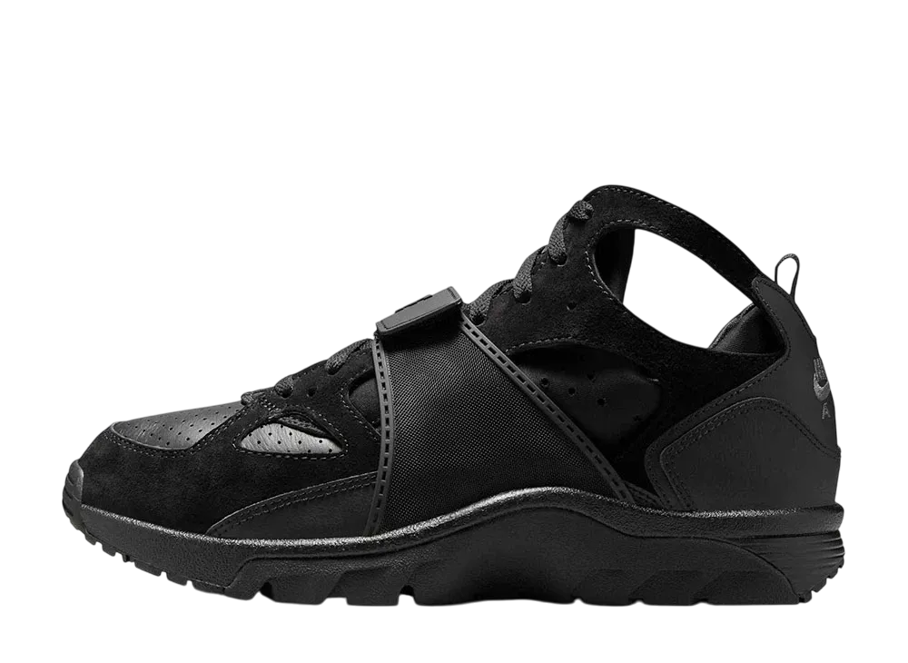 ナイキ エア トレーナー ハラチ "トリプルブラック"