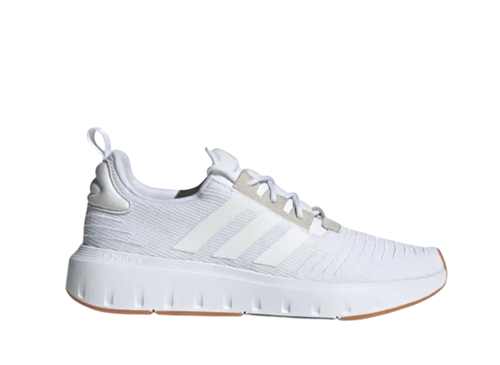 アディダス スウィフト ラン "クラウドホワイト/コアブラック"