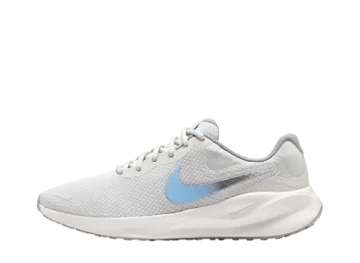 ナイキ ウィメンズ レボリューション7 "フォトンダスト/サイキックブルー/サミットホワイト/メタリックピューター"