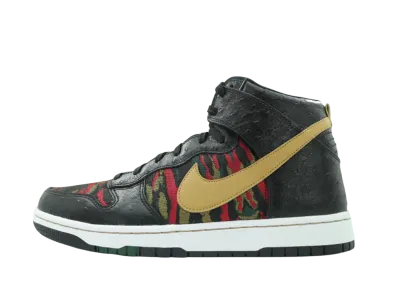 ナイキ ダンク CMFT PRM QS "ブラック/フラットゴールド/ハイパーレッド/ゴージグリーン"