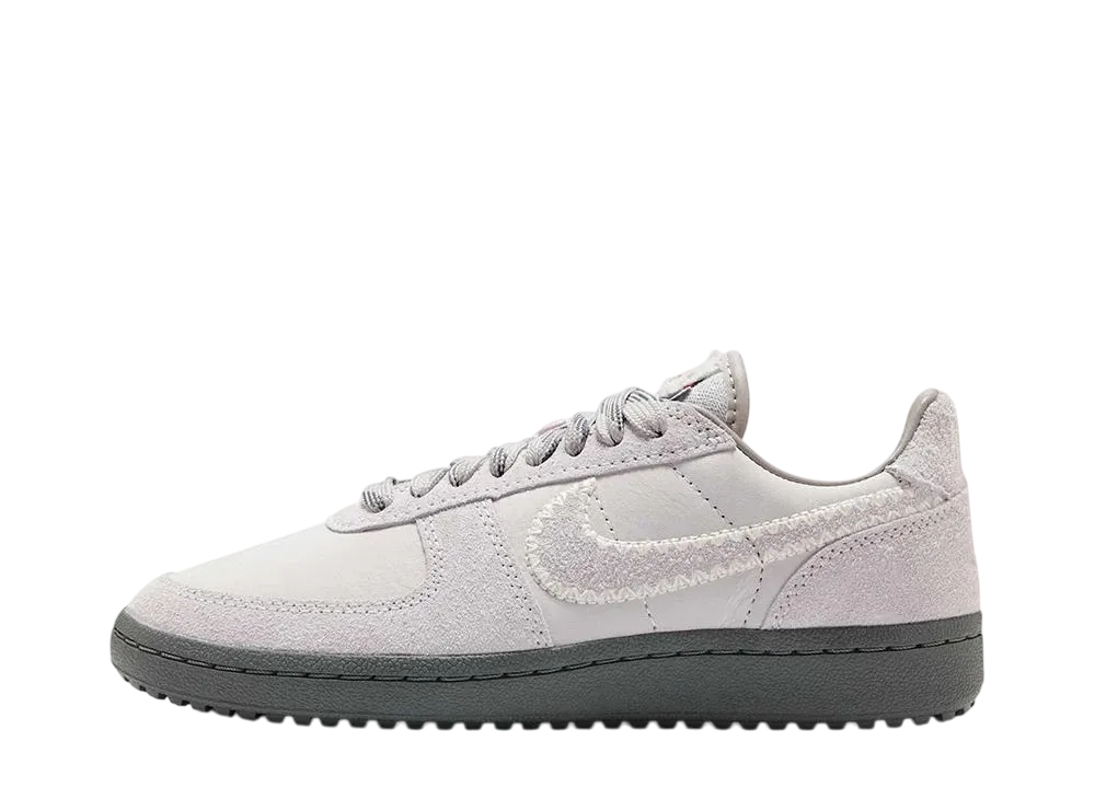 ナイキ ウィメンズ フィールドジェネラル '82 "バレンタインデー"