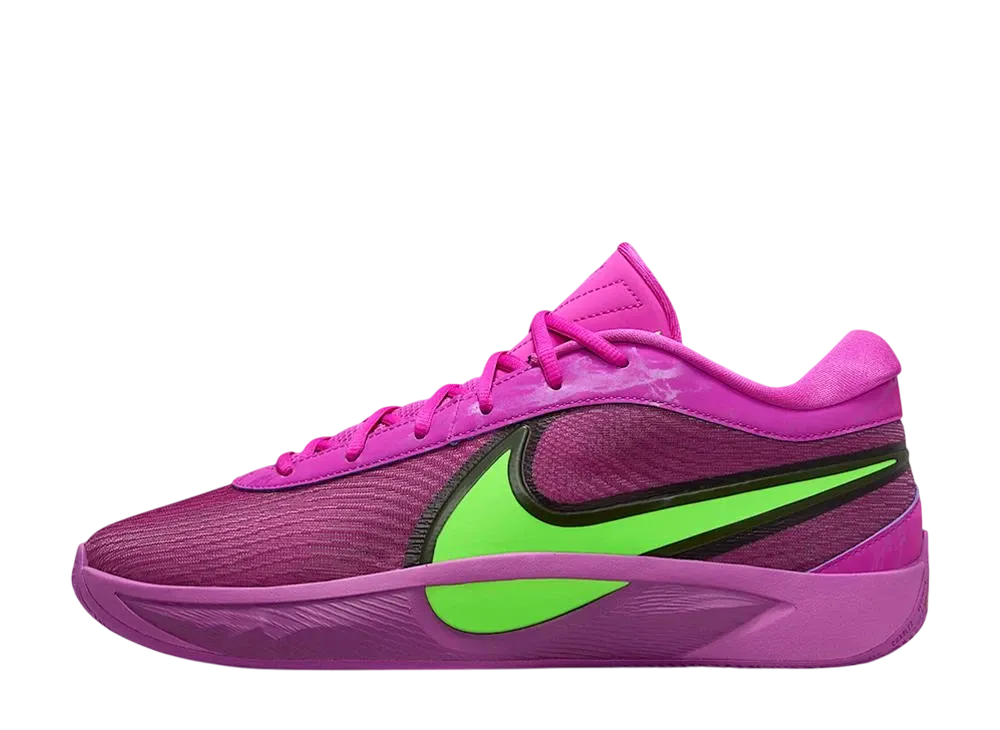 ヤニス　NIKE レア物【極美品】3XL 4L 総柄 花柄 ボタニカル グリーン ボタニカル柄が美しい ナイキ（NIKE）レディーススニーカー