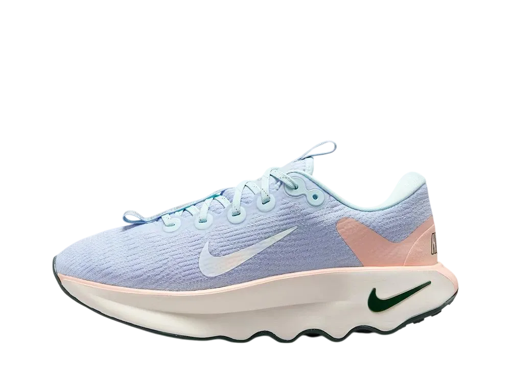 ナイキ ウィメンズ モティバ PRM "グレイシャーブルー/ウォッシュドコーラル/ヴィンテージグリーン/マルチカラー"