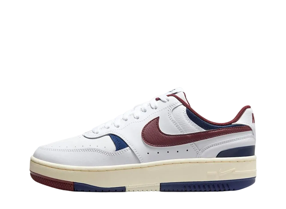 ナイキ ウィメンズ ガンマフォース "ホワイト/ブルーボイド/ココナッツミルク/ダークチームレッド"