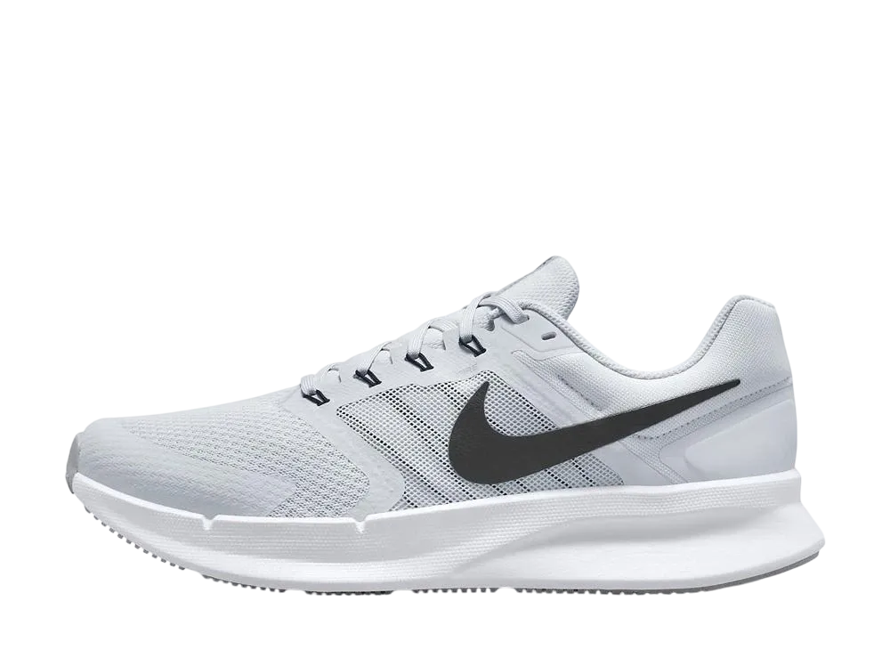 ナイキ ランスウィフト3 "フォトンダスト/ホワイト/ウルフグレー/ブラック"