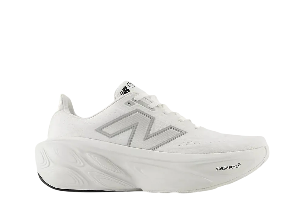 ニューバランス フレッシュフォームX モア V5 "ホワイト/リフレクション/シルバーメタリック"