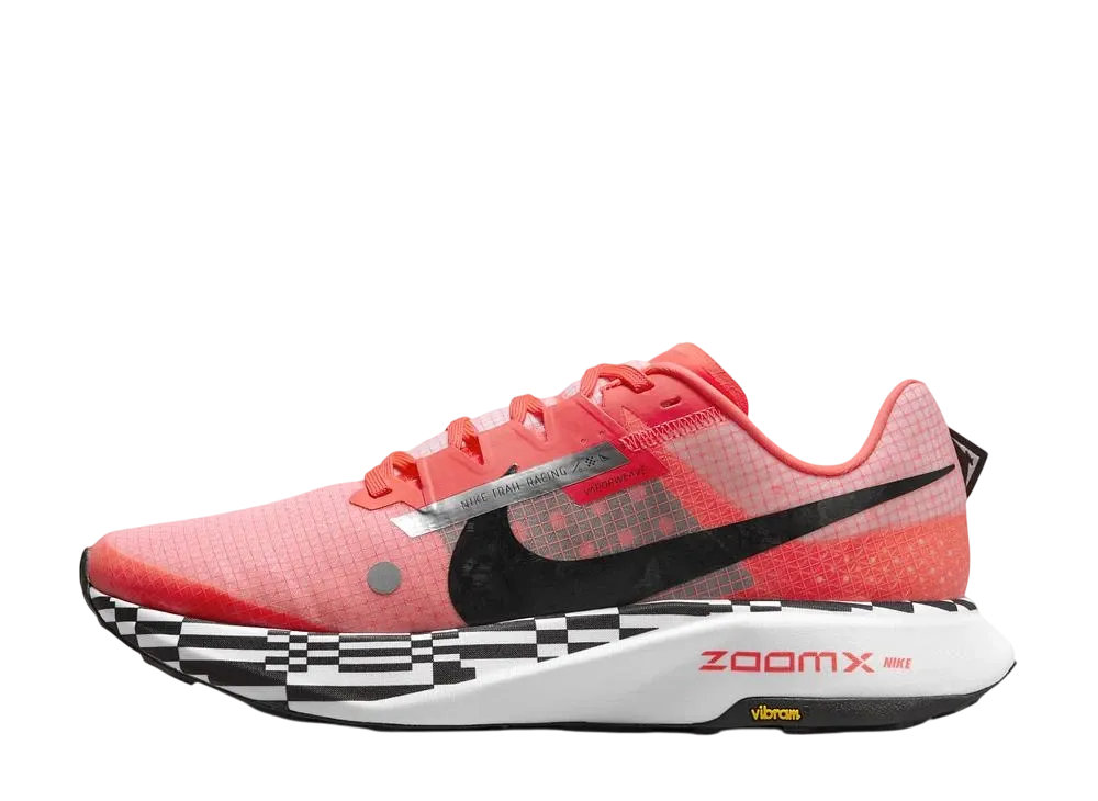 ナイキ ウルトラフライ "ブライトクリムゾン/ホワイト/ブラック"