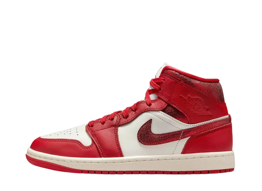Nike Women's Air Jordan 1 Mid SE Nike Women's Air Jordan 1 Mid SE