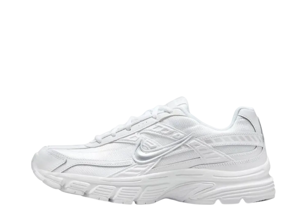 ナイキ ウィメンズ イニシエーター "ホワイト/フォトンダスト/メタリックシルバー"