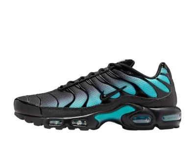 Nike Air Max Plus "Black/Aurora Green"