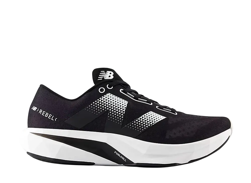 ニューバランス フューエルセル レベルV4 "ブラック/ホワイト"