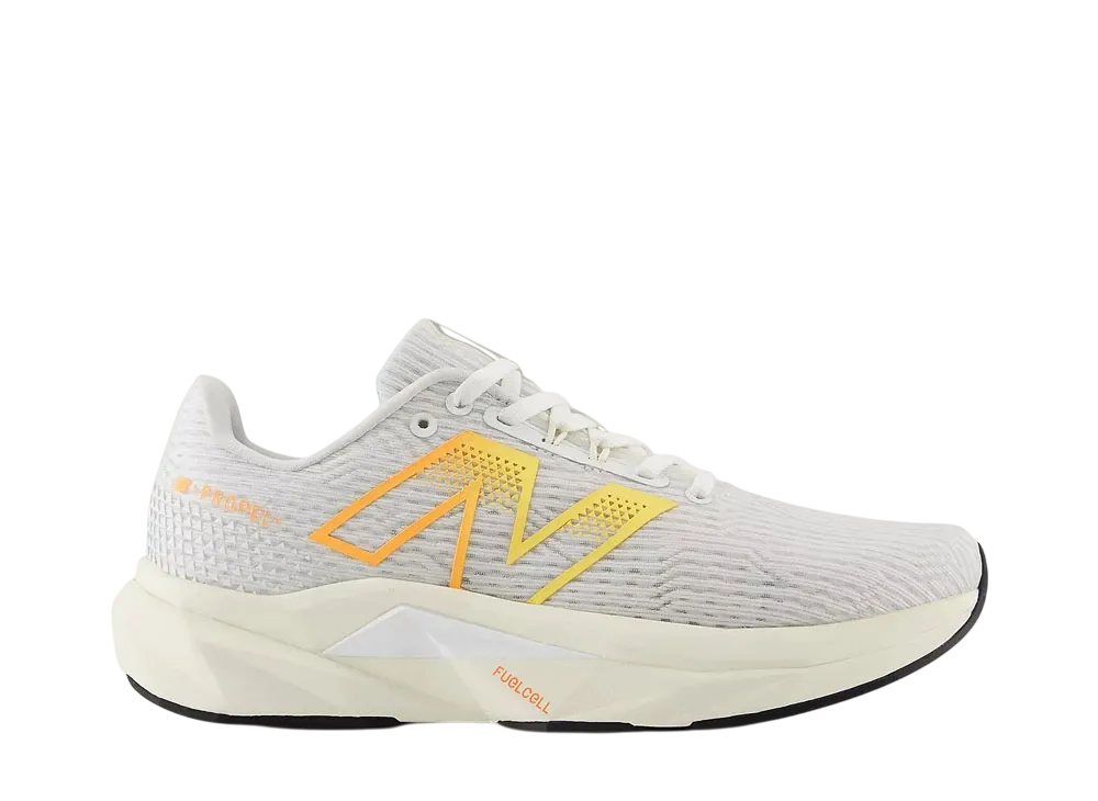 ニューバランス ウィメンズ フューエルセル プロペルV5 "ホワイト/ホットマンゴー"