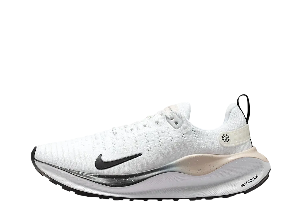 ナイキ ウィメンズ インフィニティラン4 "ホワイト/プラチナティント/ライトスモークグレー/ブラック"