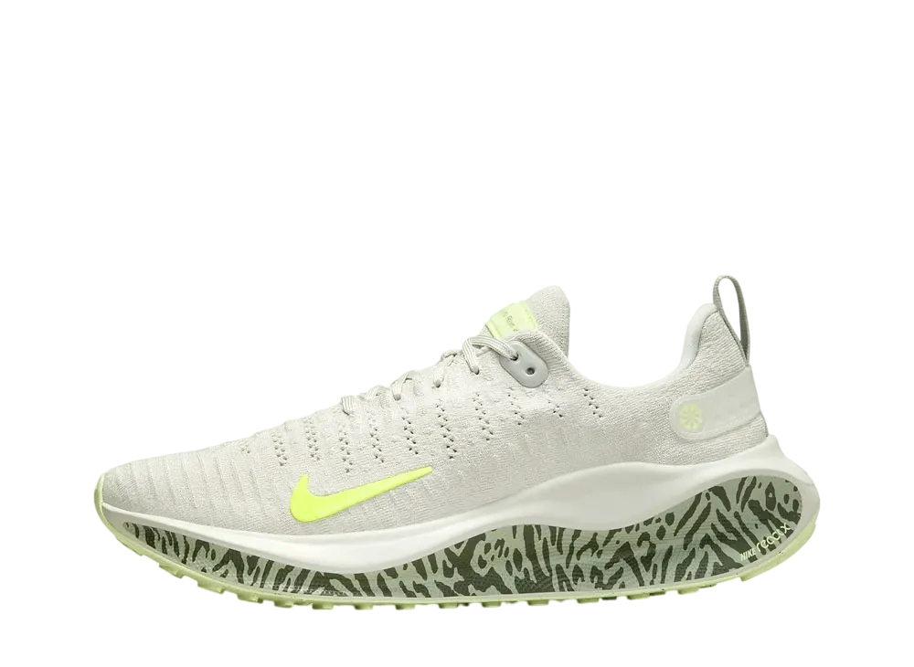 ナイキ ウィメンズ インフィニティラン4 "ライトボーン/ベアリーボルト/カーゴカーキ/ボルト"