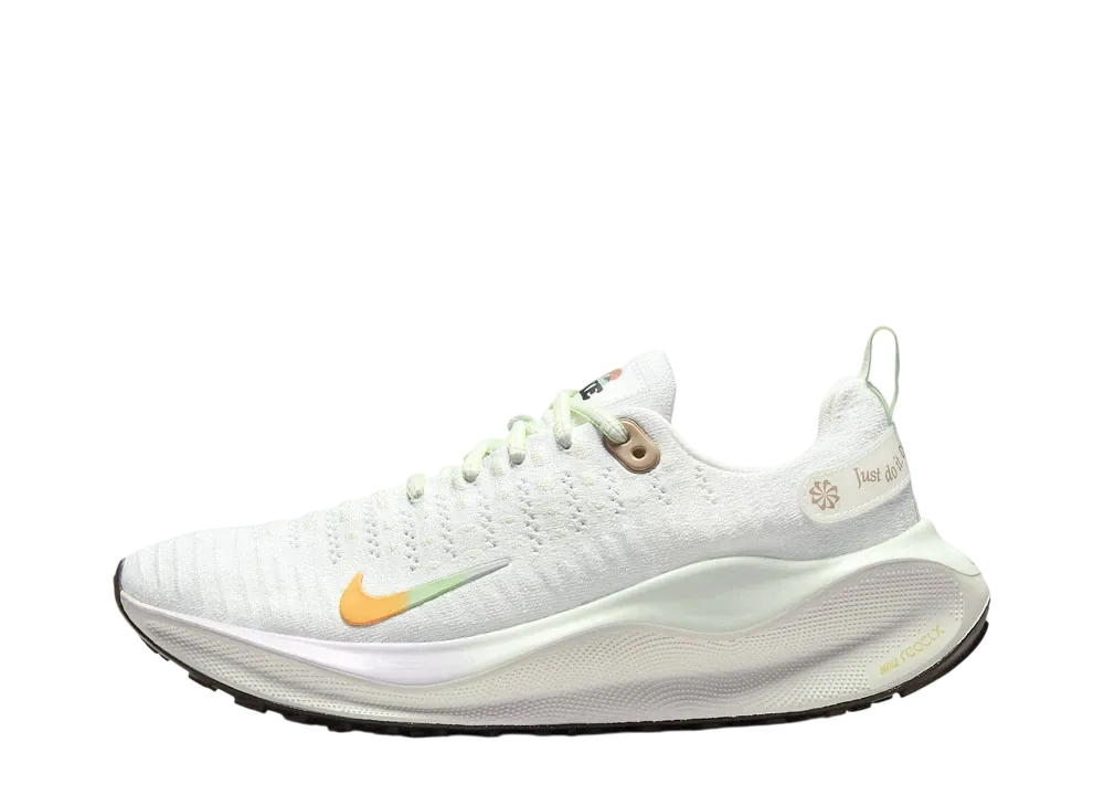ナイキ ウィメンズ インフィニティラン4 "ホワイト/セイル/ヴェイパーグリーン/マルチカラー"
