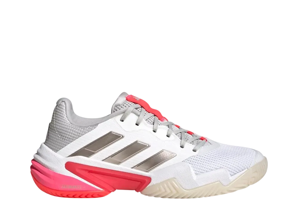アディダス ウィメンズ バリケード13 "クラウドホワイト/シャンパンメット/ルシッドレッド"