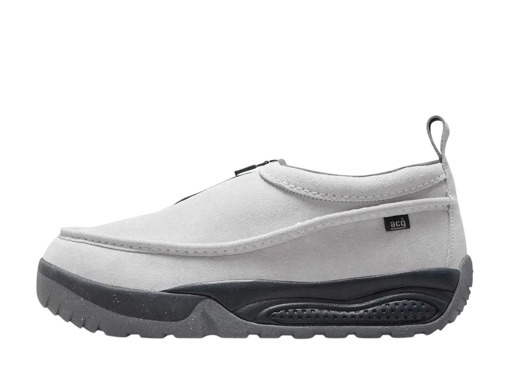 Nike ACG IZY "Photon Dust"