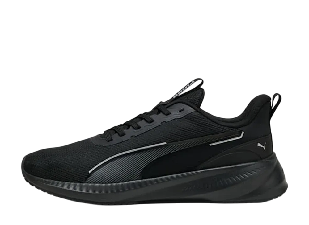 プーマ フライヤー ライト3 "プーマブラック/プーマブラック/プーマシルバー"